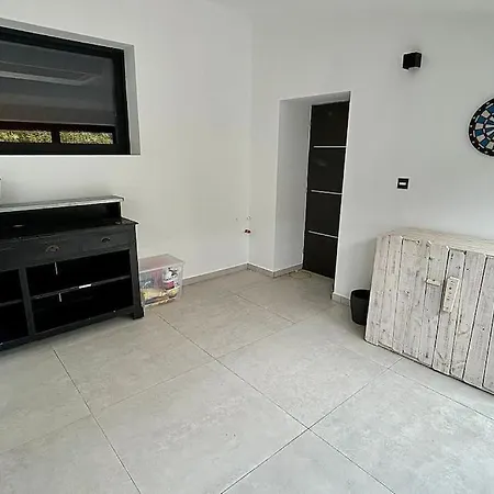 Villa Contemporaine Avec Lagon